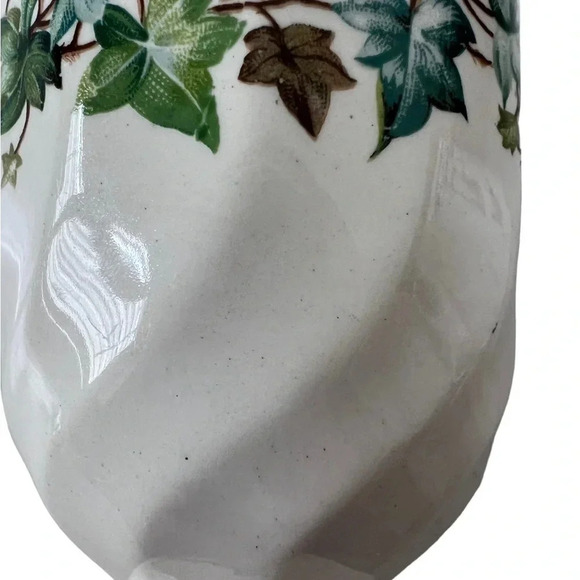 Vintage‎ Egg Cup Made In England - Picture 2 of 3